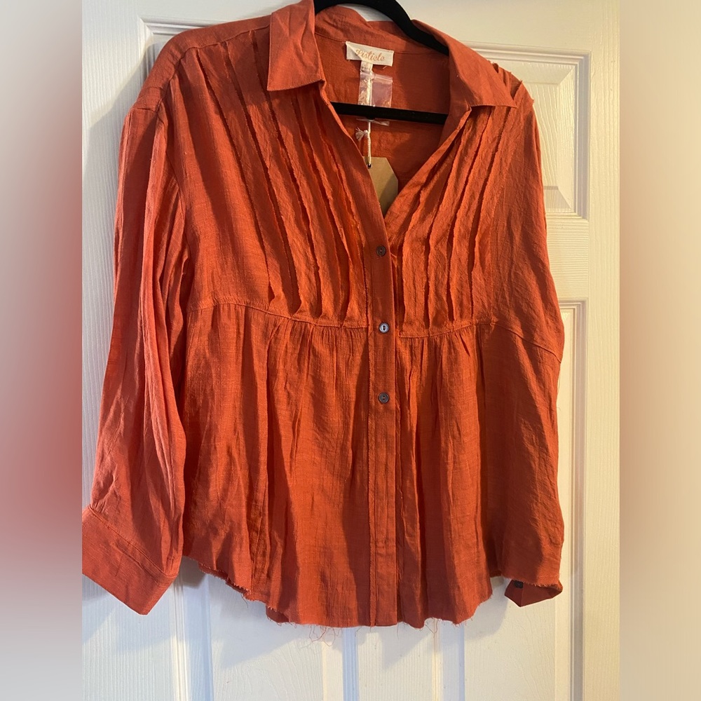 Listicle button down